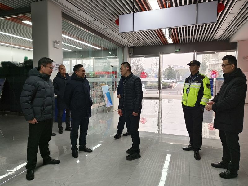 武進國家高新區(qū)領(lǐng)導(dǎo)檢查武進汽車站春運工作